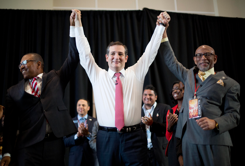 Illustration for article titled Ted Cruz Doesn't Know What to Do With His Arms